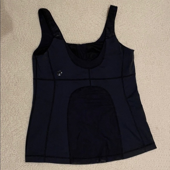Lulumon Black Workout Tank Top - Picture 2 of 4